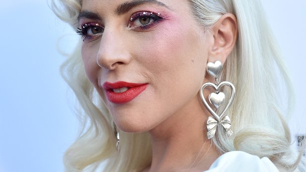 Lady Gaga en couple : qui est son nouveau chéri ?