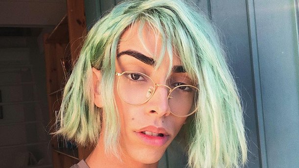 Bilal Hassani dévoile ses nouveaux hits «Fais beleck» et «Jaloux»