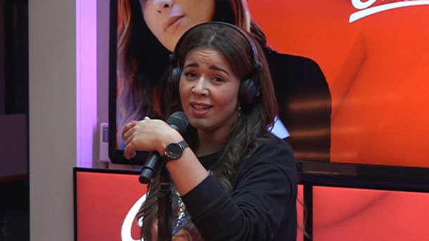Chimène Badi interprète «Juste une femme» en live sur Chérie FM