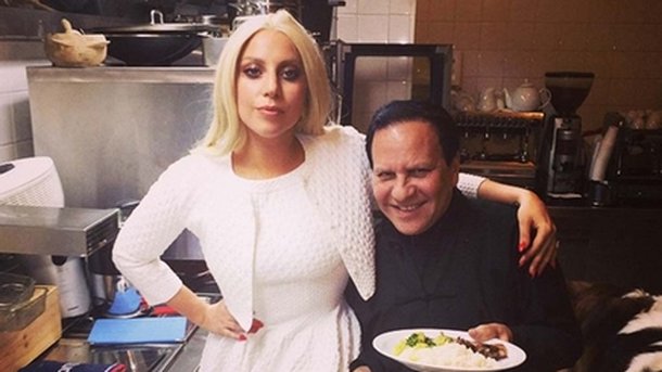 Lady Gaga : elle prend des cours de cuisine à Paris!