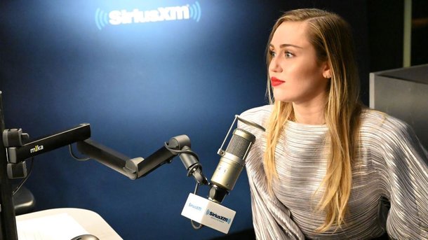 Insolite: Miley Cyrus n'a pas fait de tournée pour "Younger Now" à cause de...ses cochons!