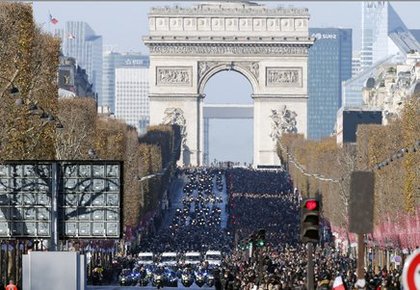 Johnny Hallyday - cortege arc de triomphe