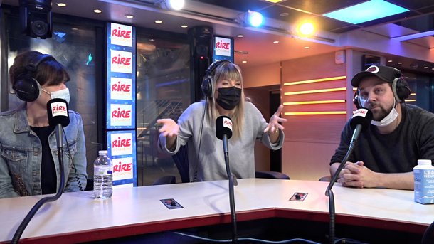 L'interview de Virginie Lemoine , Mélanie Page et Arthur Jugnot pour la pièce «BLACK COMEDY» au Théâtre du Splendid à Paris
