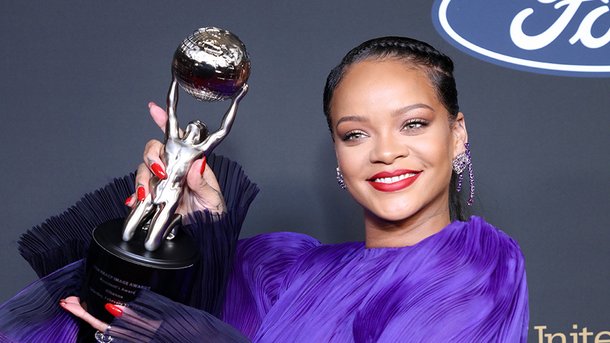 Rihanna et ses 15 ans de carrière: son producteur Evan Rogers se confie sur ses débuts