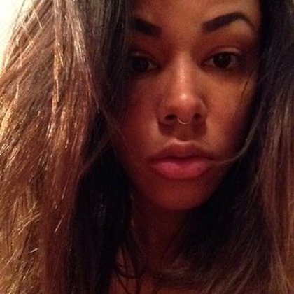 Shy'm : #nomakeup #nofilter "#Iwakeuplikethat" 