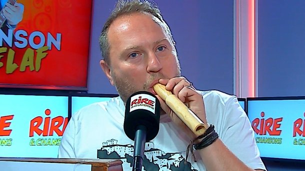La chanson d'Oldelaf "Vous, les clowns" - "...Vous les clowns, Vous êtes de joyeux loufoques, Les troubadours , De notre époque..."
