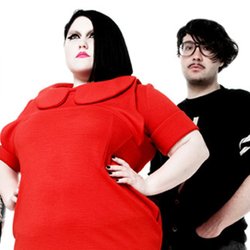 Gossip: Mate les clips et le making-of de "Heavy Cross" !
