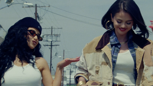 Selena Gomez et Benny Blanco frappent fort avec Becky G sur “Te Olvido (La La)”