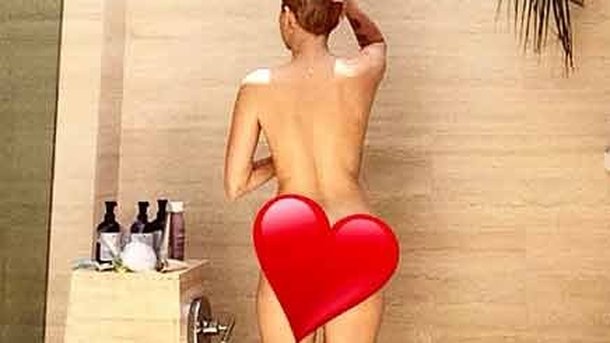 Miley Cyrus : nue sous la douche!