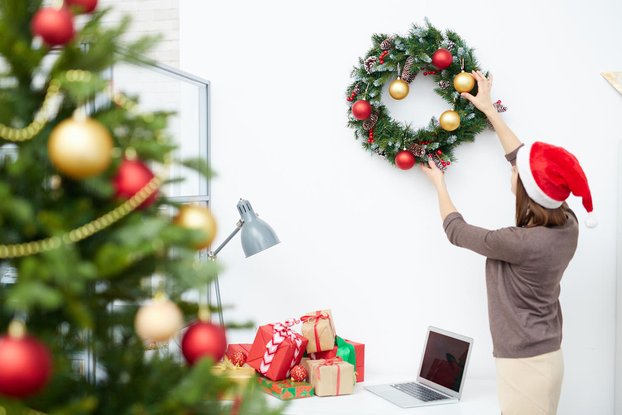 Vous n’avez pas de vacances à Noël : gardez le moral !
