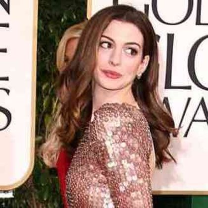 Anne Hathaway aux Golden Globes