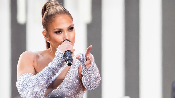 Jennifer Lopez célèbre ses 50 ans: retour sur sa carrière en 5 dates