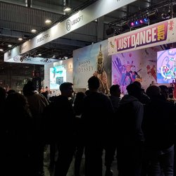Le dernier Just Dance, fraîchement sorti, a évidemment droit à sa scène dédiée !