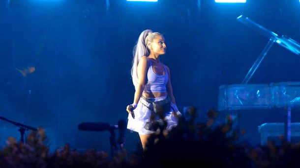 Ariana Grande offre un extrait du hit  «Raindrops» à ses fans pour son anniversaire!