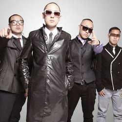 Far East Movement : matez le clip de Rocketeer 