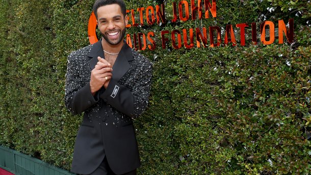 « Emily in Paris » : Lucien Laviscount inquiet pour son personnage dans la saison 4