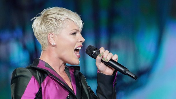 Pink dévoile la tracklist de son album «Hurts2B Human» avec de nouvelles collaborations
