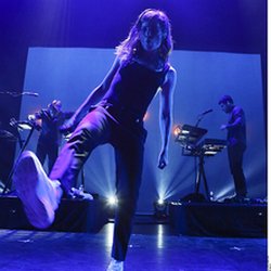 Concert Pop Love - Christine and the Queens