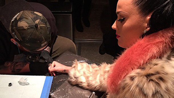 Katy Perry : elle a le Super Bowl dans la peau!