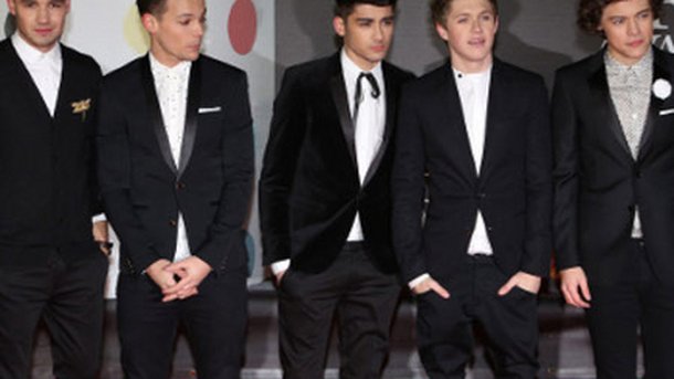 One Direction: The Wanted les défient sur un ring de boxe !