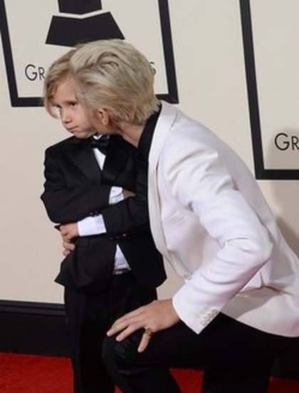 Justin Bieber et son frère  sur le tapis rouge des Grammy Awards 2016