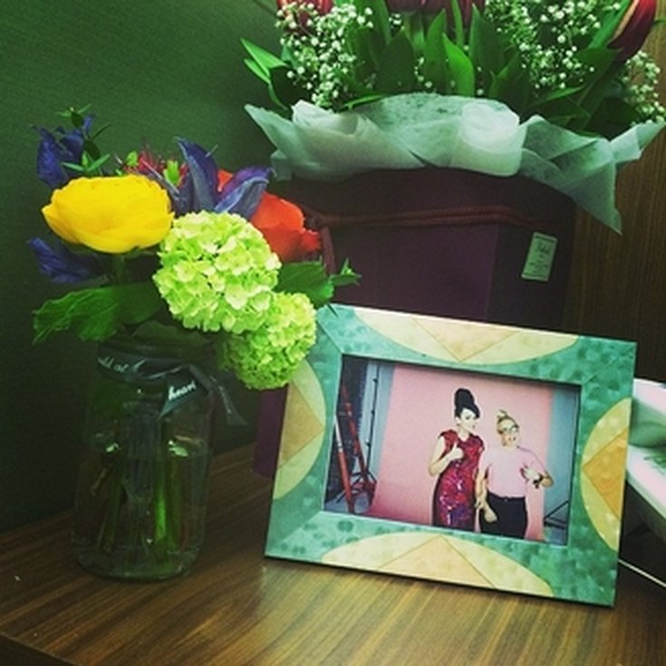 Lily Allen: Awwww , des fleurs à l'hôpital et une jolie photo encadrée de @msaimeephillips