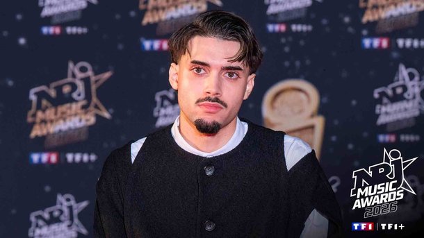 Backstage NRJ Music Awards : “Si je tombe, je vais faire genre j’ai fait un coma”, la plus grande peur de Rnboi sur scène