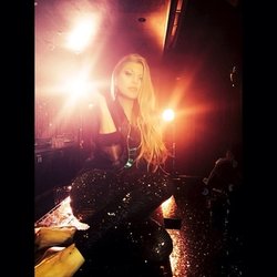 fergie: Spent my afternoon on a bar; what'd u do? @andylecompte @mr_nicolasbru @pattersean @tyron111 #party!