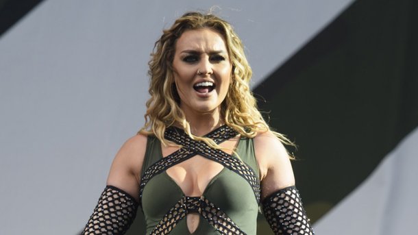 Perrie Edwards du groupe Little Mix annonce sa grossesse