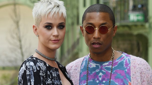 Katy Perry à Paris avec Pharrel Williams pour le défilé Haute Couture de Chanel!