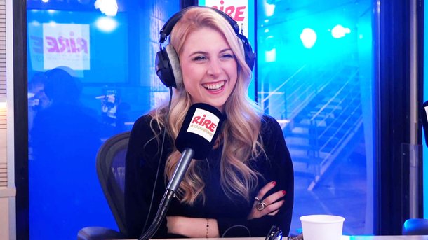 Laura Laune : le 60 secondes chrono - Plein de questions en rafales