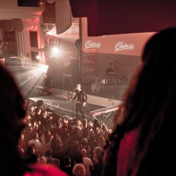 Calogero enflamme la scène du Concert Pop Love