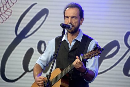 Gérald De Palmas interprète "Sur la route"