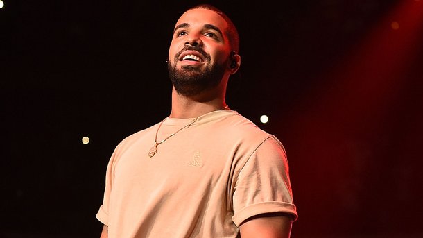 Drake présente sa collection impressionnante de baskets !