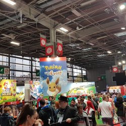 Le stand Nintendo est très vaste, coloré et riche en jeux à tester. Un petit village dédié aux jeux qui sont sortis ou sortent sur Switch et 3DS !