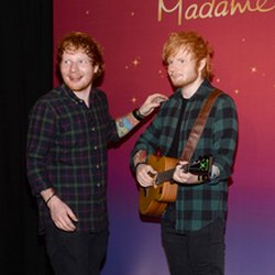 Ed Sheeran et sa statue de cire @ Madame Tussaud NY