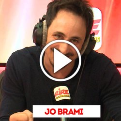 Jo Brami face à Franck Dubosc et Elsa Zylberstein - 1 heure avec Franck Dubosc et Elsa Zylberstein - Tout le monde debout - Rire & Chansons - photo