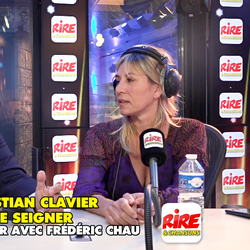 Christian Clavier au bar avec Frédéric Chau - Rire & Chansons - photo