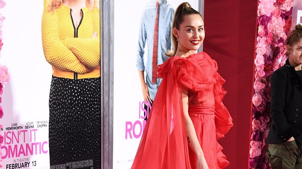 Miley Cyrus, sublime, à l’avant-première du film de Liam Hemsworth