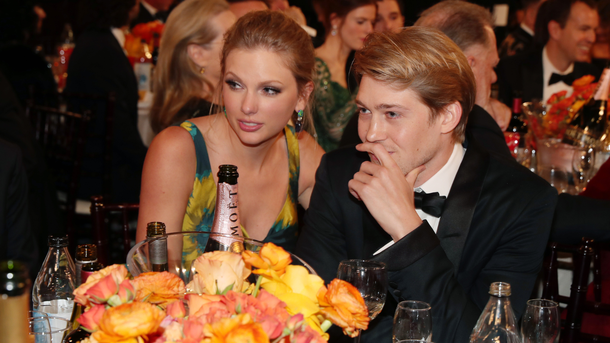 Taylor Swift : son ex Joe Alwyn prend la parole sur leur rupture