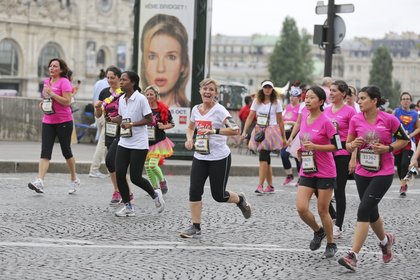 La team Fitnext/Chérie FM lors de la Parisienne