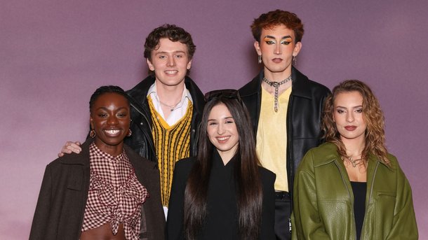 "Bastiaan se renseigne sur son prochain rôle" : les élèves de la Star Ac' à l’avant-première de "Bridgerton" saison 4