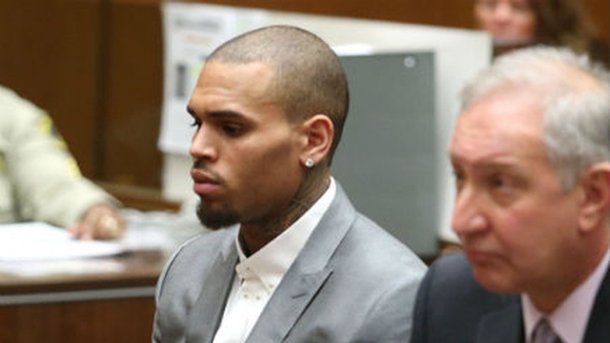 Chris Brown : le juge confirme son emprisonnement