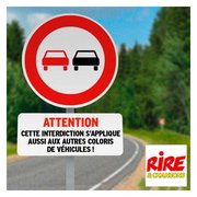 Le top 100 des Blagues de Rire & Chansons : sur la route, bien lire le panneau
