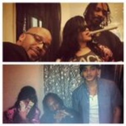 Snoop Dogg : happy cday to rihanna!!! bless up!! 
