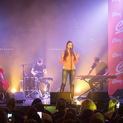 Concert Pop Love - Marina Kaye