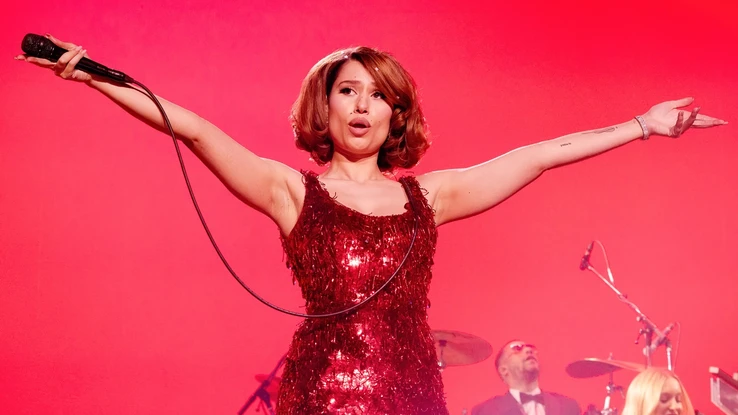Raye "This Tour May Contain New Music"  / Uber Arena Berlin