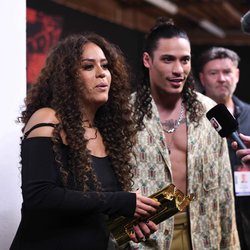 Amel Bent et Hatik - Backstage des NRJ Music Awards 2021