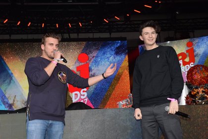 Feder et Petit Biscuit - NRJ DJ AWARDS 2017