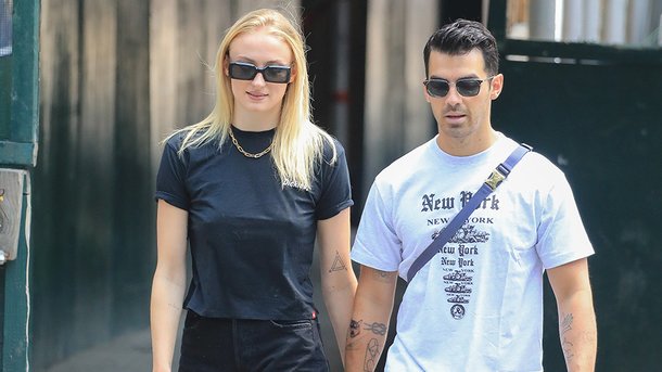 Joe Jonas et Sophie Turner en vacances à Miami: ils ont adopté un nouveau chien